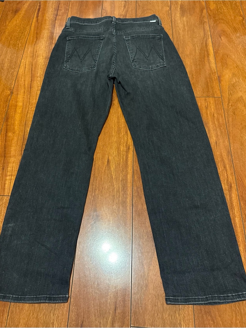 MOTHER women’s Jeans Relaxed Black Faded Wash - Picture 5 of 9